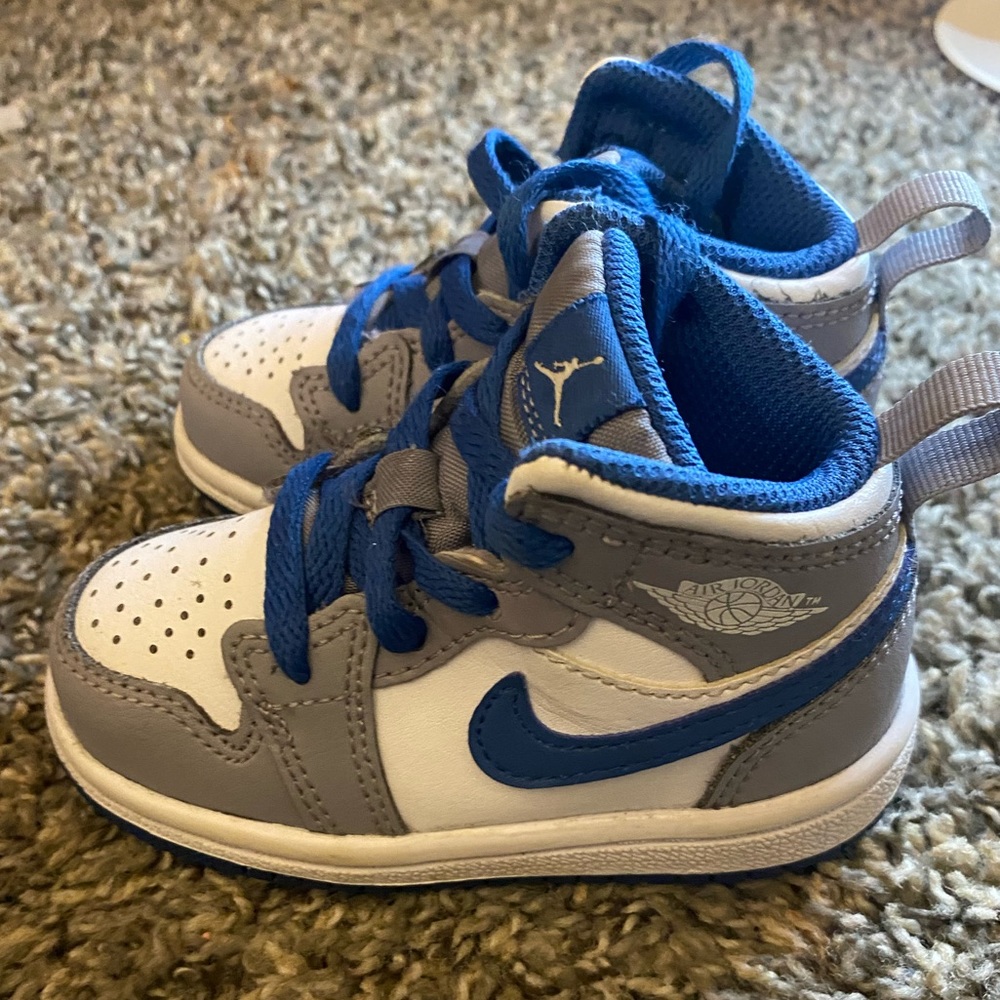 Nike Air Jordan size 5c . Worn a couple times. Great condition.